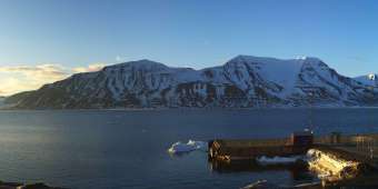 Longyearbyen (Spitsbergen) Longyearbyen (Spitsbergen) un giorno fa