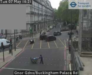 Webcam London: Traffic Grosvenor Gardens / Buckingham Palace Rd