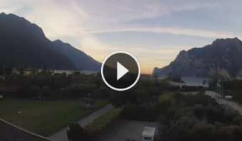 Webcam Torbole (Gardasee): Blick zum Gardasee