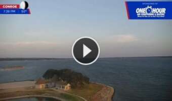 Webcam Willis, Texas: Harbor Town Lighthouse Live Webcam