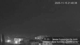 Webcam Peschiera del Garda: Lake Garda and Mount Baldo